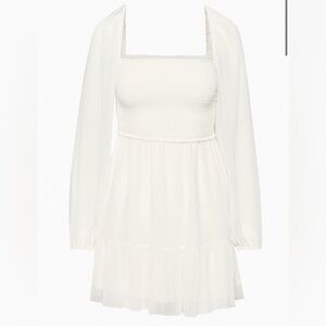 New Aritzia Wilfred Tempest Mini Dress
Smocked chiffon mini dress Light Birth